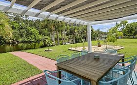 Merritt Island Home Fire Pit And Canal Access!
